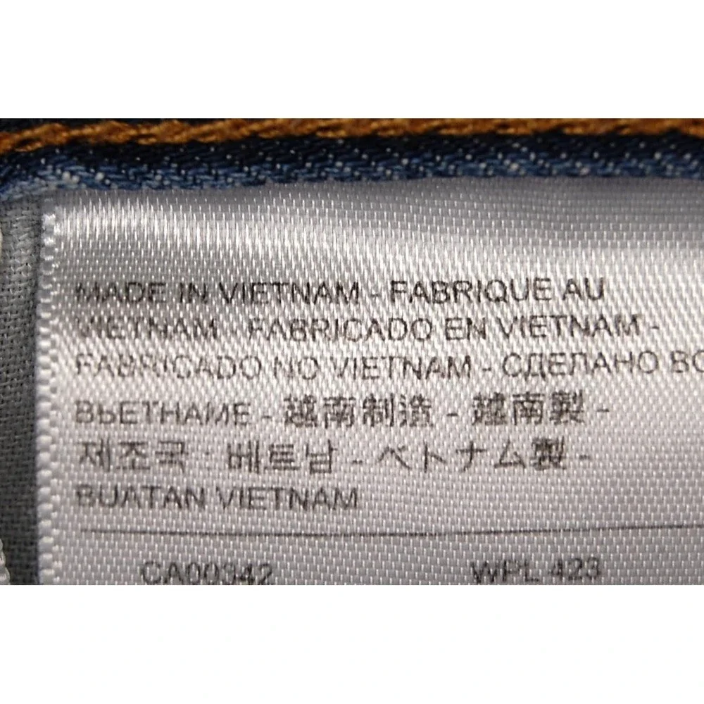 Levis 505 Jeans Mens 33x32 Light Blue Straight Leg Distressed Zip Fly 00505-0235